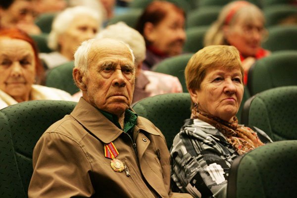 На ВМЗ отметили День пожилых людей