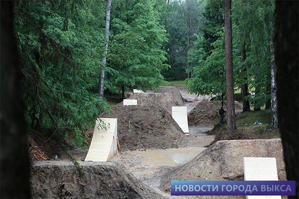 В Выксе завершился монтаж дерт-трассы в рамках подготовки к молодежному фестивалю «Арт-Овраг-2012»