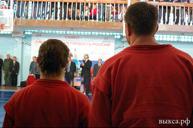 Выксунские самбисты завоевали семь медалей на всероссийском турнире