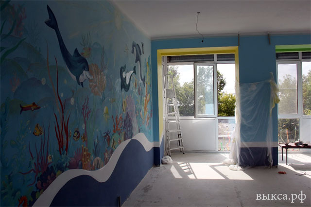 Волонтеры практически закончили ремонт детской комнаты в Выксунской ЦРБ