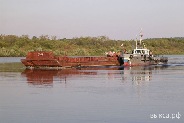 После столкновения лодки с баржей на Оке в Досчатом утонул рыбак