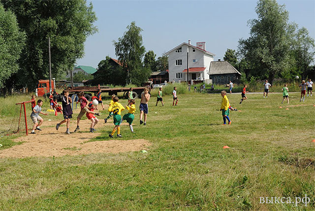 В Выксе прошел товарищеский матч по футболу между дворовых команд