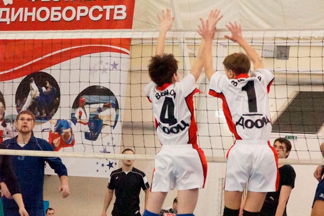 В «Лазурном» прошел волейбольный турнир «Надежда»