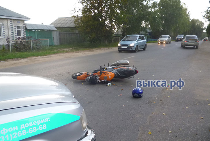На ул. Академика Королева «девятка» врезалась в мотоцикл