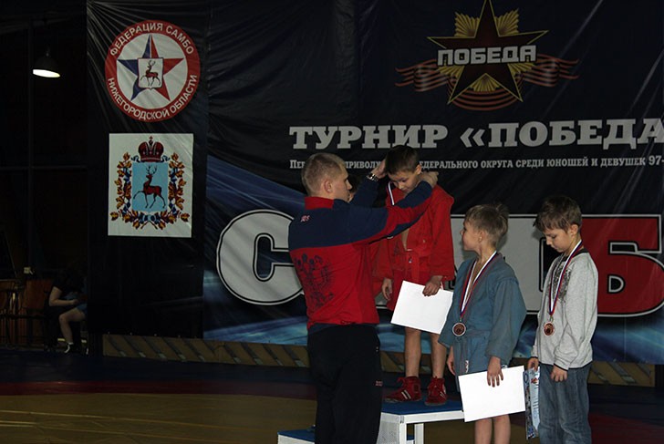 Юные самбисты из Выксы достойно выступили на Первенстве в Нижнем Новгороде