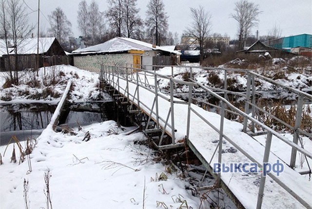 На улице Пролетарской через реку Выксунка построили новый мост