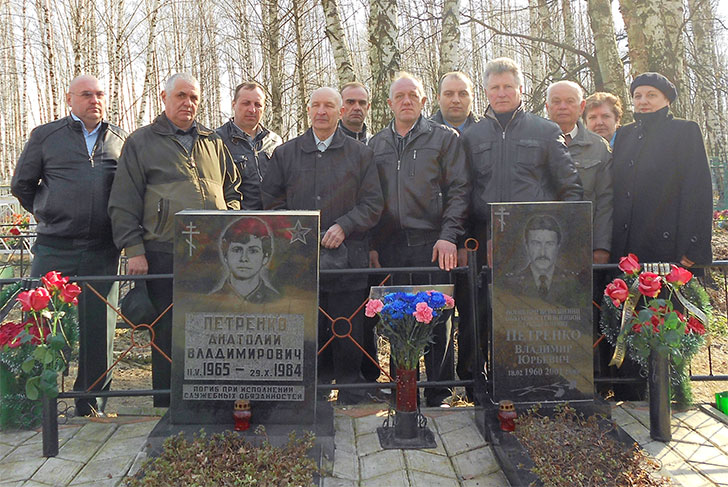 Ветераны и сотрудники МВД Выксы почтили память погибшего сослуживца
