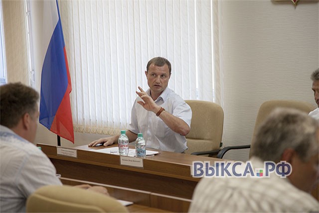 Депутаты приняли отставку Раева и утвердили численность конкурсной комиссии по рассмотрению кандидатов на пост главы администрации