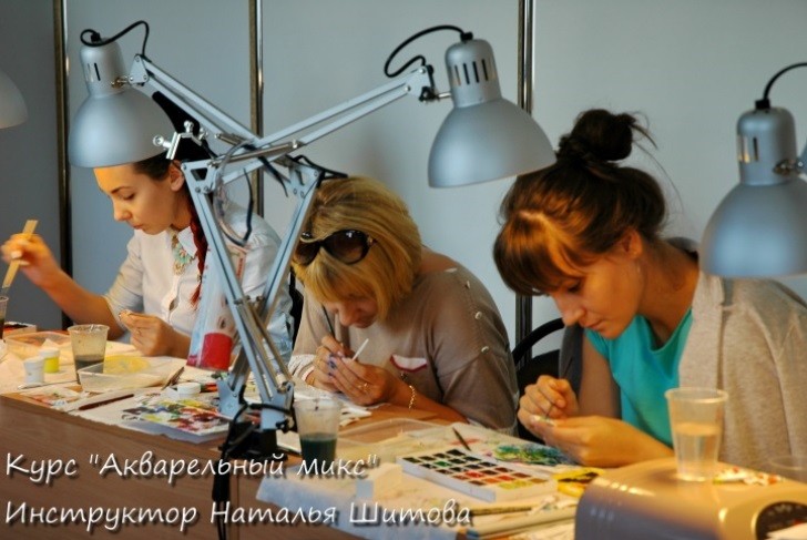 Студия «LuXury Nails» проводит обучение в сфере ногтевого сервиса