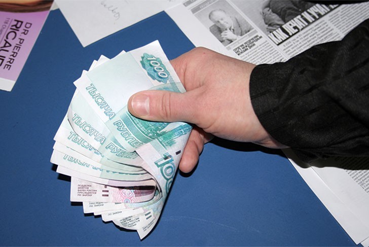 Ради продажи квартиры горе-отцу пришлось выплатить алименты на 200 тыс. рублей