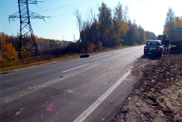 Отлетевшее колесо стало причиной ДТП на трассе Выкса-Навашино