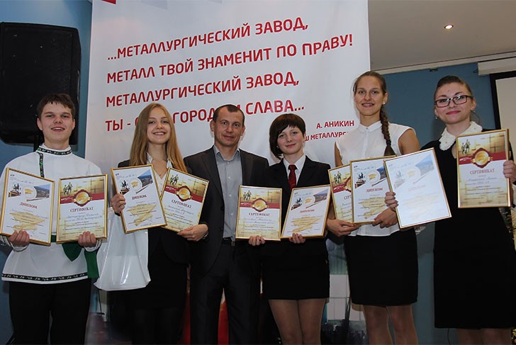 Выксунские старшеклассники получили стипендии Фонда имени братьев Баташевых