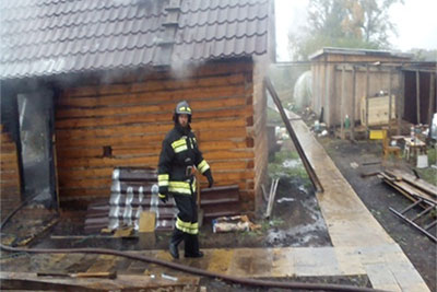 На улице Чкалова сгорела баня