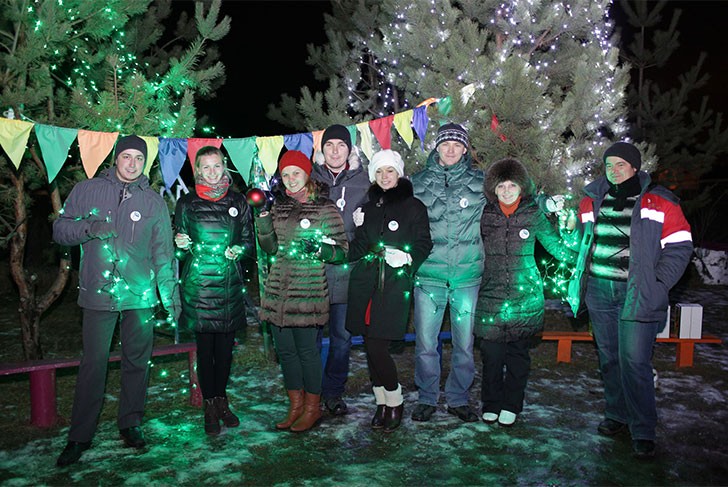 Работники ВМЗ приняли участие в акции «С миру по елке»
