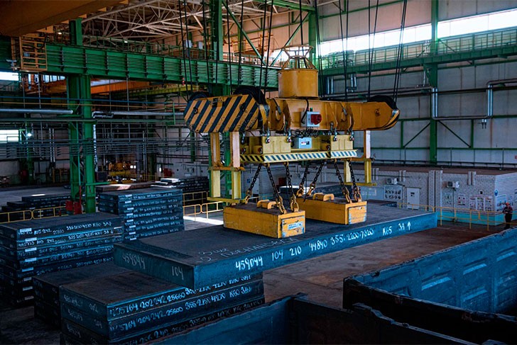 НЛМК и ОМК продлили контракт на поставку стальных заготовок