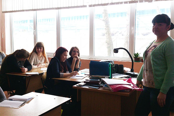 Молодежный центр проводит беседы с населением об изменениях в законодательстве РФ