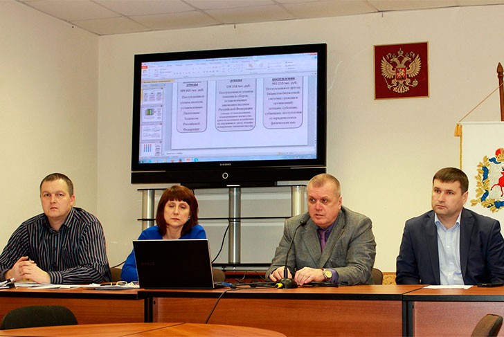 Опытом экономии бюджетных средств поделился Владимир Кочетков с руководителями образовательных учреждений