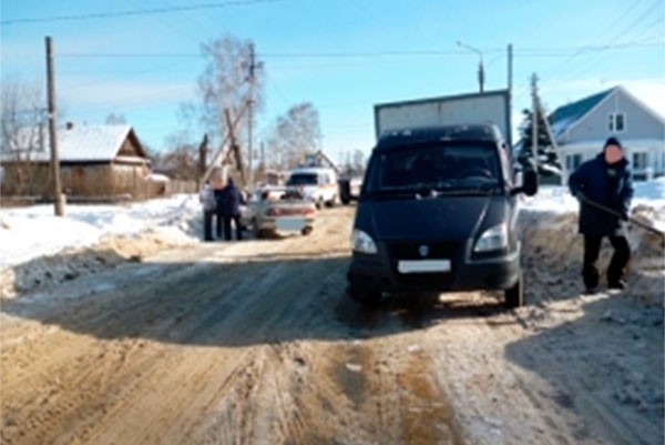 Два автомобиля столкнулись на улице Белякова