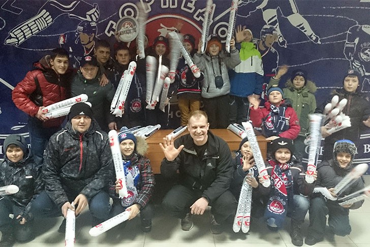 Выксунские хоккеисты побывали на матче в Нижнем Новгороде