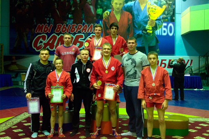 Две золотые медали завоевали выксунские самбисты на летней спартакиаде учащихся России