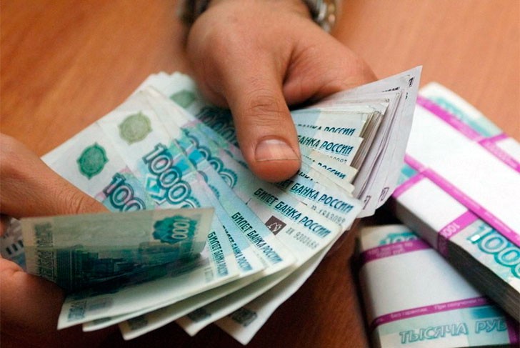 Задолженность по алиментам в 113 000 рублей оплатили родители должника