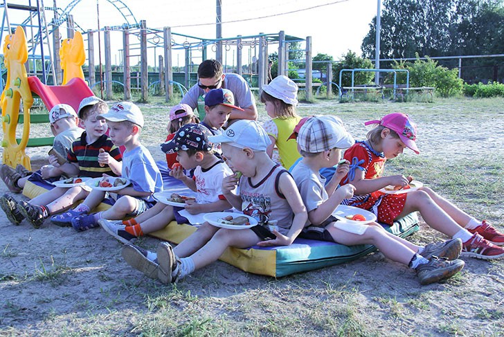 Совет молодых металлургов организовал пикник для воспитанников «Пеликана»