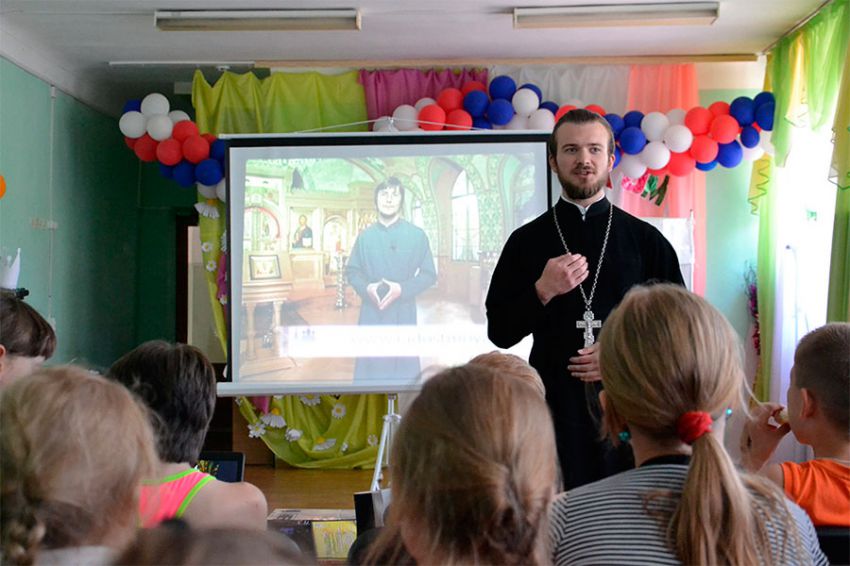 Православная смена для детей прошла в центре соцобслуживания населения