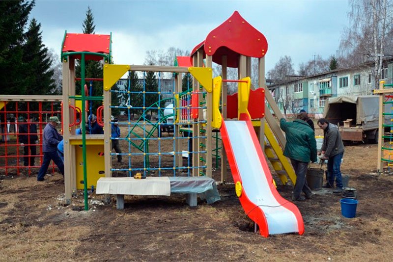 Более 260 тыс. рублей планируется направить на установку детской площадки в Досчатом
