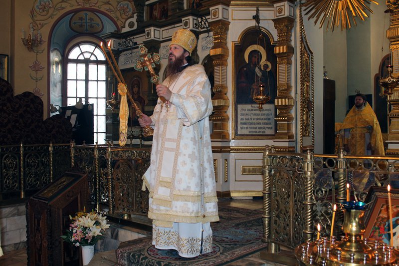 Епископ Варнава возглавил литургию в день празднования собора Нижегородских святых