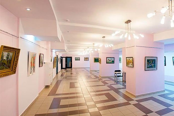Картины выксунского художника Валентина Крёкина представлены на Всероссийской пленэрной выставке