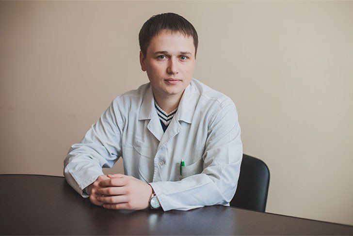 О последствиях подросткового курения рассказал нарколог Алексей Агалаков