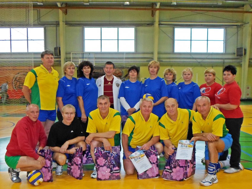 Выксунские ветераны привезли «золото» с областных соревнований по волейболу