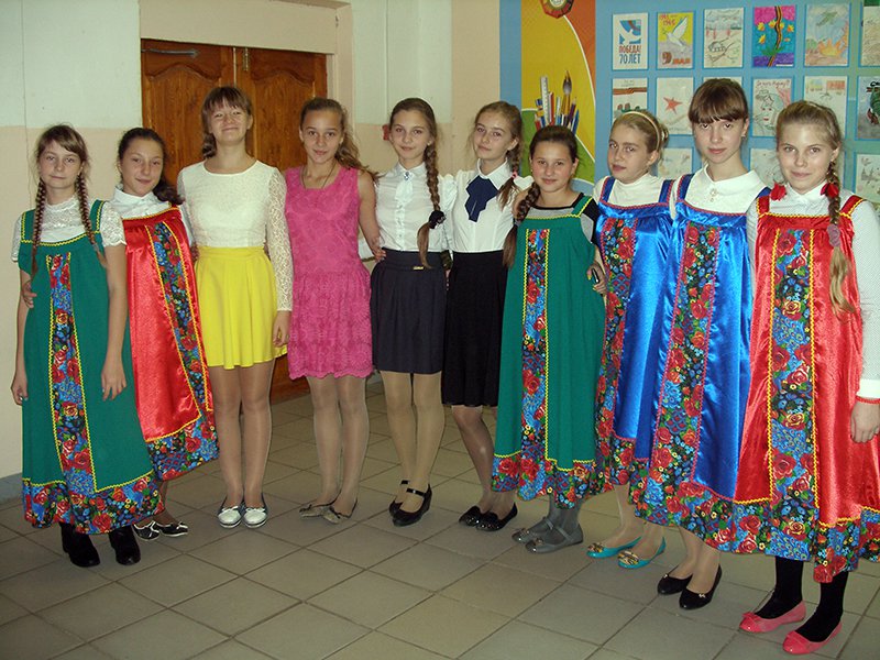 «Юные славяночки» провели праздник в школе № 6