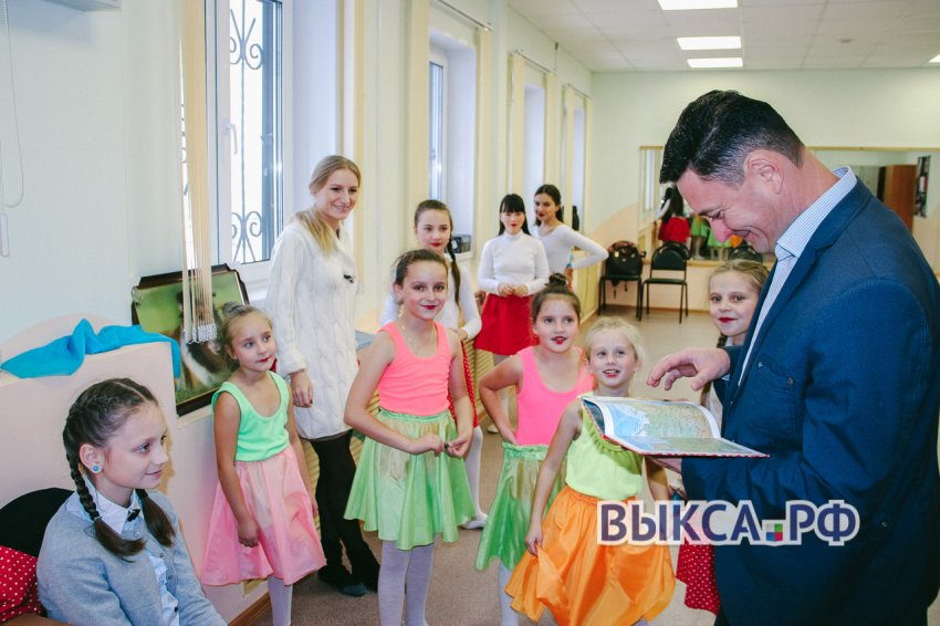 Депутат Евгений Елистратов поздравил жителей Верхней Вереи с Днем пожилого человека