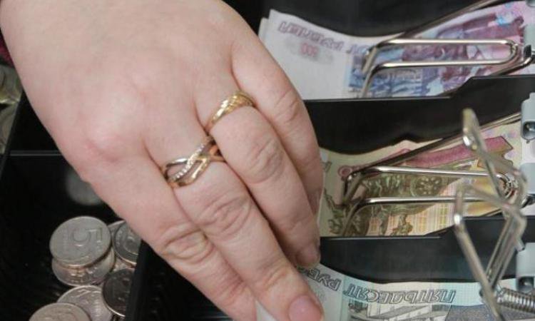 Сотрудница кредитной организации похитила из кассы более 100 000 рублей