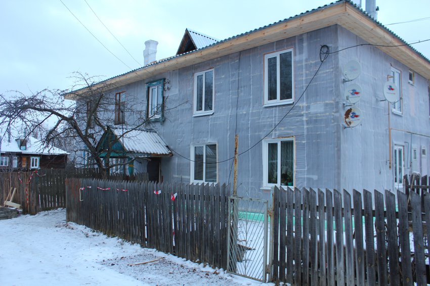Почти завершены работы по капитальному ремонту домов в поселке Шиморское