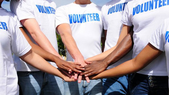 Активные школьники и студенты могут стать волонтерами