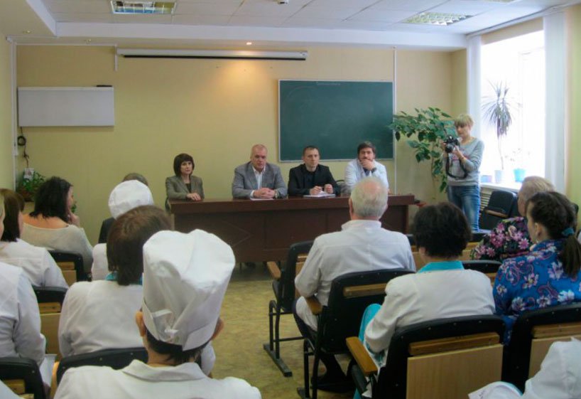 Владимир Кочетков провел встречу с коллективом ЦРБ
