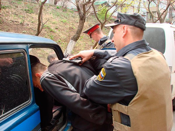 Выксунские полицейские задержали мужчину, находившего в федеральном розыске