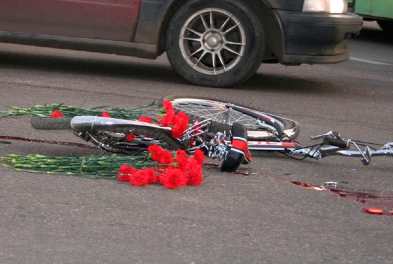 Молодой водитель насмерть сбил велосипедиста
