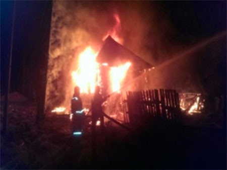В Новодмитриевке сгорел дом