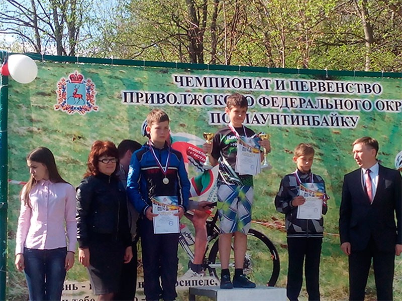 Иван Блохин взял «серебро» чемпионата федерального округа по маунтинбайку