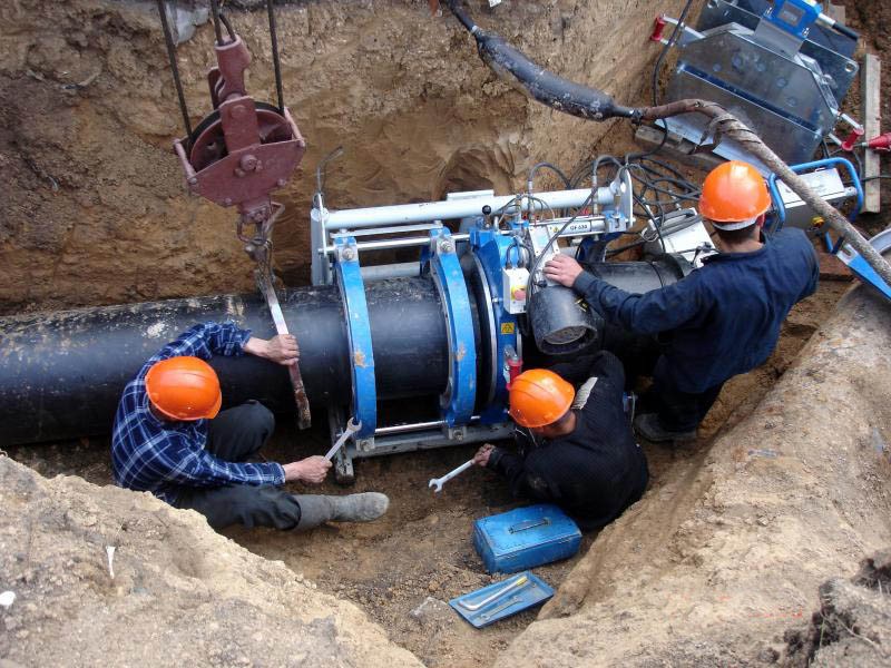23 млн рублей — на реконструкцию канализационного коллектора