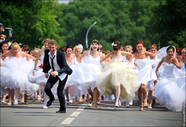 Участниц «Шоу невест» приглашают на парад