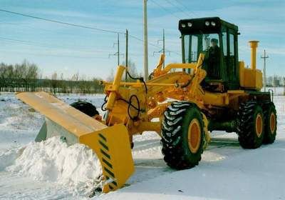 На очистку сельских дорог от снега выделено более двухсот тысяч