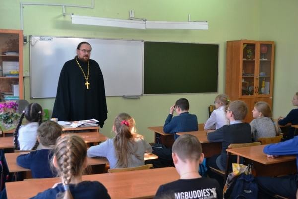 Священник рассказал школьникам о языческих корнях сквернословия
