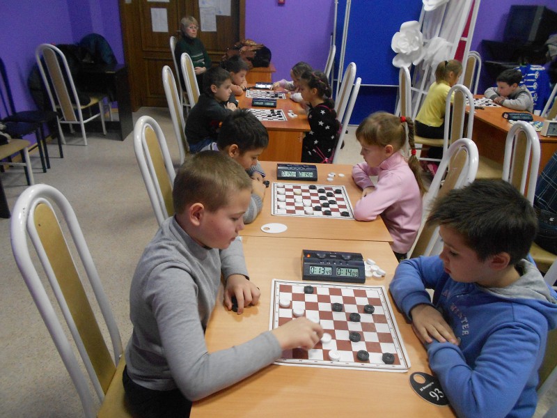 Состоялся турнир по шашкам среди детей