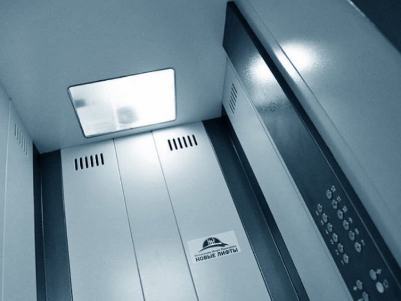 В Выксе по программе капремонта заменили лифты