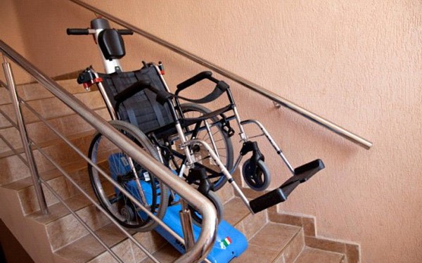 «Дом милосердия» обзаведется лестничным гусеничным подъемником для инвалидных колясок