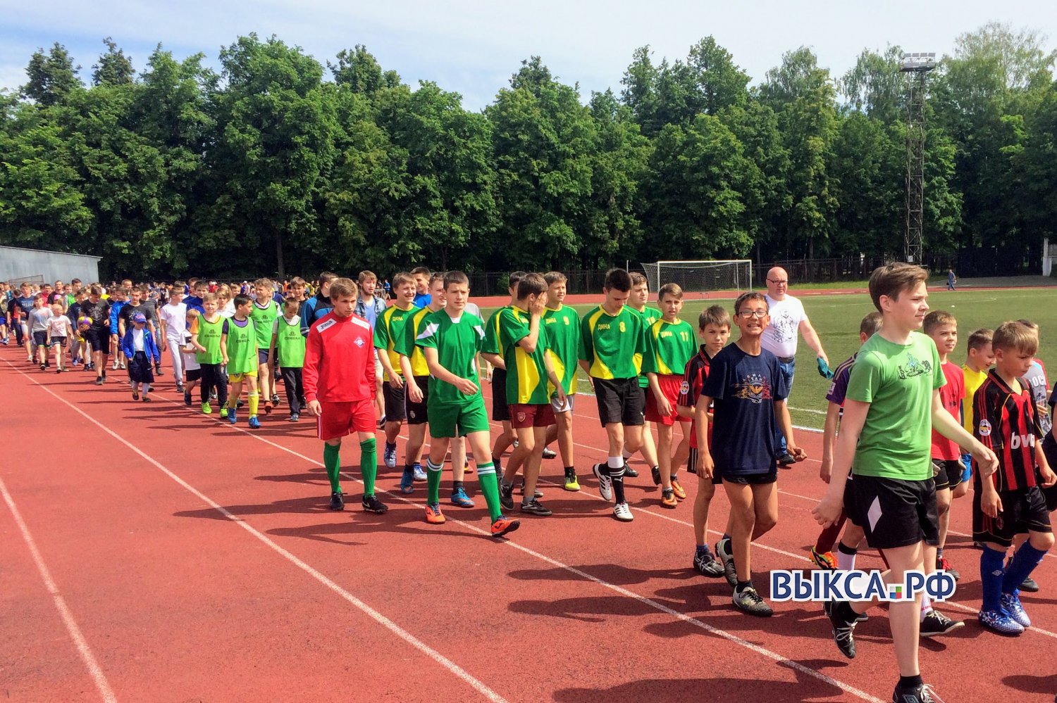 В турнире по мини-футболу приняли участие 400 спортсменов